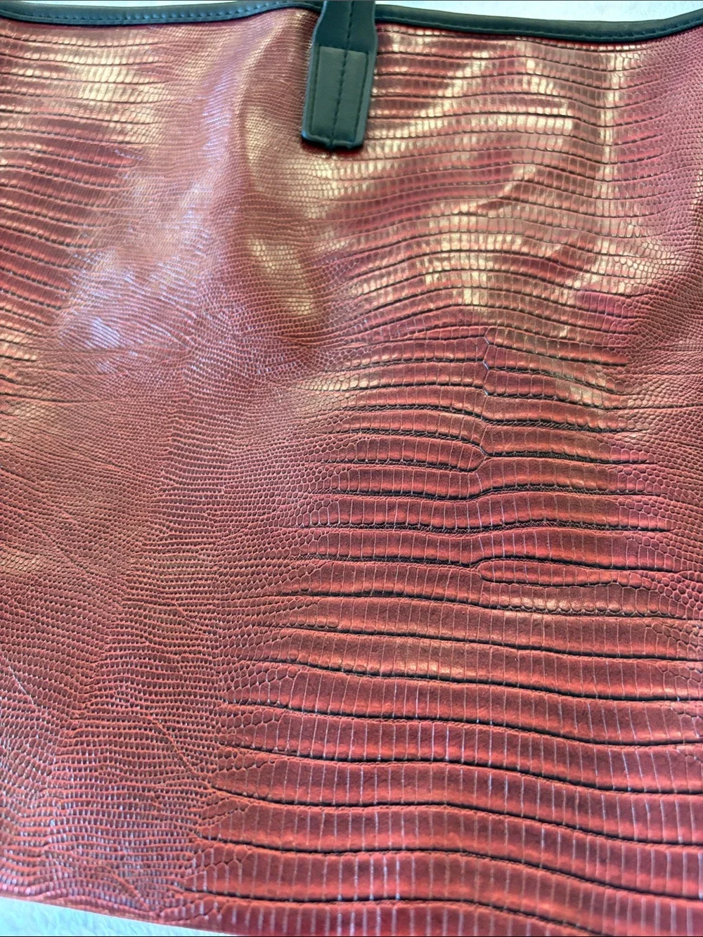 Large 18 inch Tote Bag. Excellent Condition